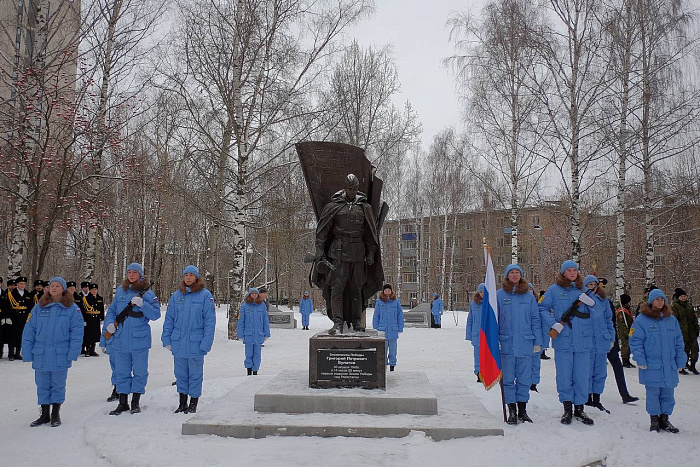 В Приволжском федеральном округе прошли мероприятия, приуроченные Дню Героев Отечества.