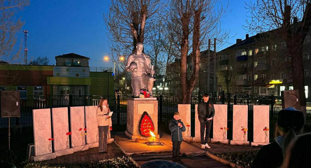 Зажгли свечи в память о героях Великой Отечественной войны.