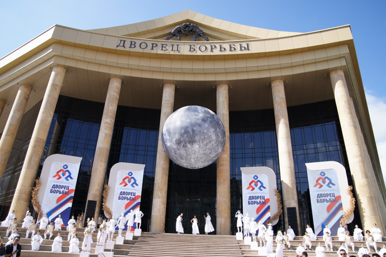 В Уфе открыли Дворец борьбы. В Уфе открыли Дворец борьбы.